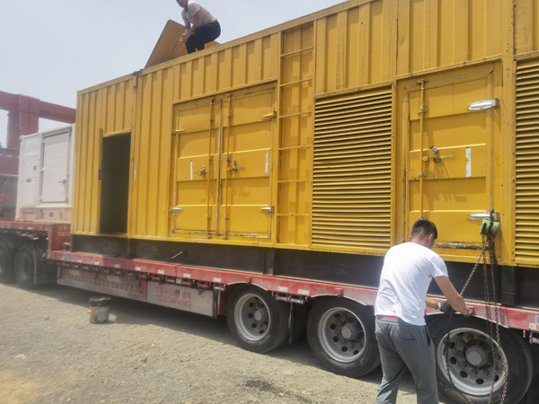 郁南除了负载情况和发动机维护，还有哪些因素会影响 200kw 柴油发电机的油耗？