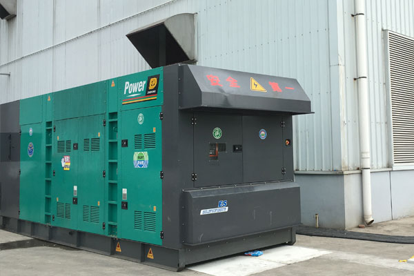 郁南燃油滤清器的更换流程是怎样的？