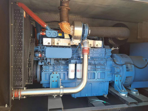 郁南柴油发电机组一般有几种电压输出？