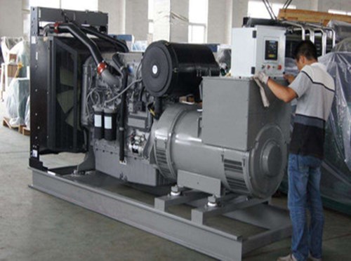 郁南柴油发电机组和储能设备配合使用的案例